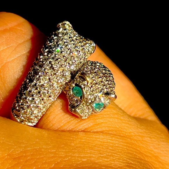 Jewelry - Elegant 14k white gold Panther Ring
